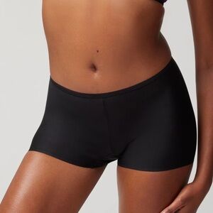 Soma black vanishing edge boyshorts med lot of 5 pairs